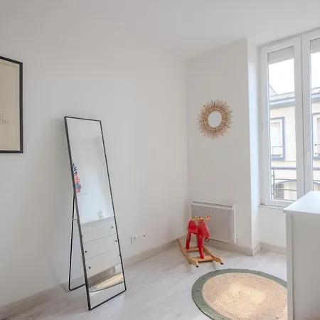 T2 - Proche Commerce Et Parking Gratuit * Brest