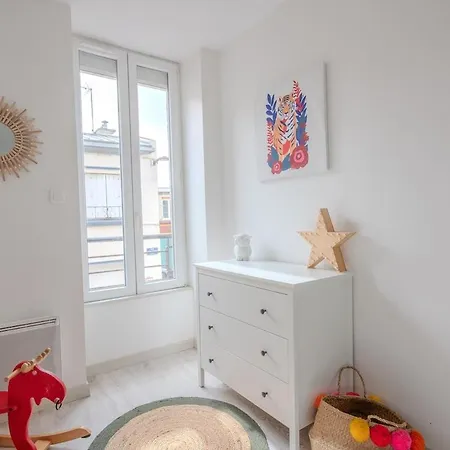 T2 - Proche Commerce Et Parking Gratuit * Brest