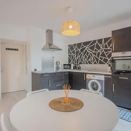 T2 - Proche Commerce Et Parking Gratuit Appartamento Brest