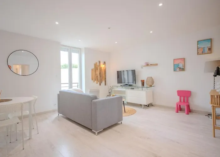 T2 - Proche Commerce Et Parking Gratuit Apartament Brest