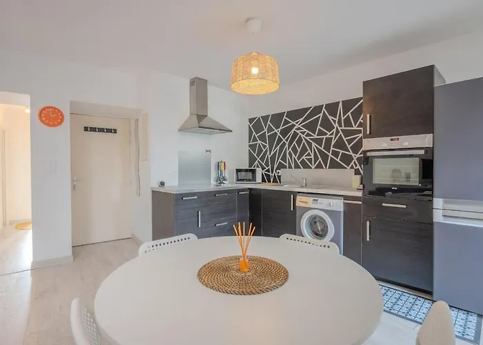 T2 - Proche Commerce Et Parking Gratuit Apartament Brest